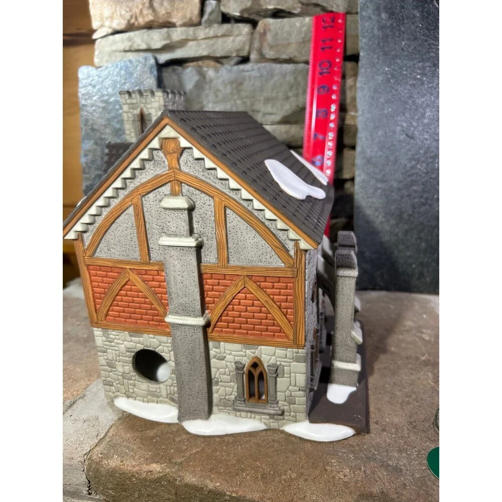 Department Dept 56 Dickens Village Series Whittlesbourne Church 1994 In box